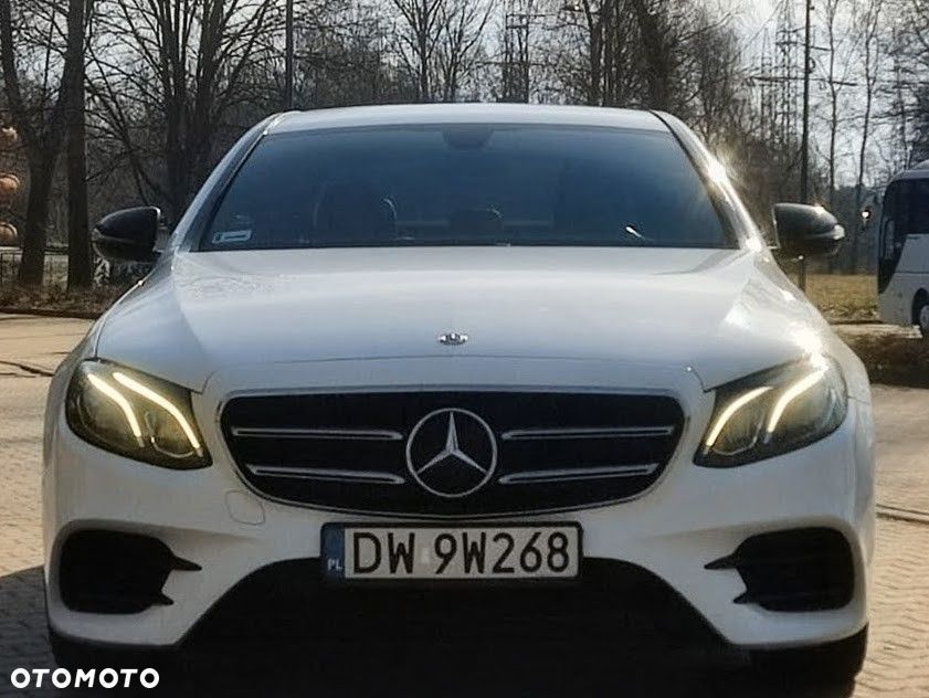 Mercedes-Benz Klasa E 220 d 4-Matic 9G-TRONIC - 3