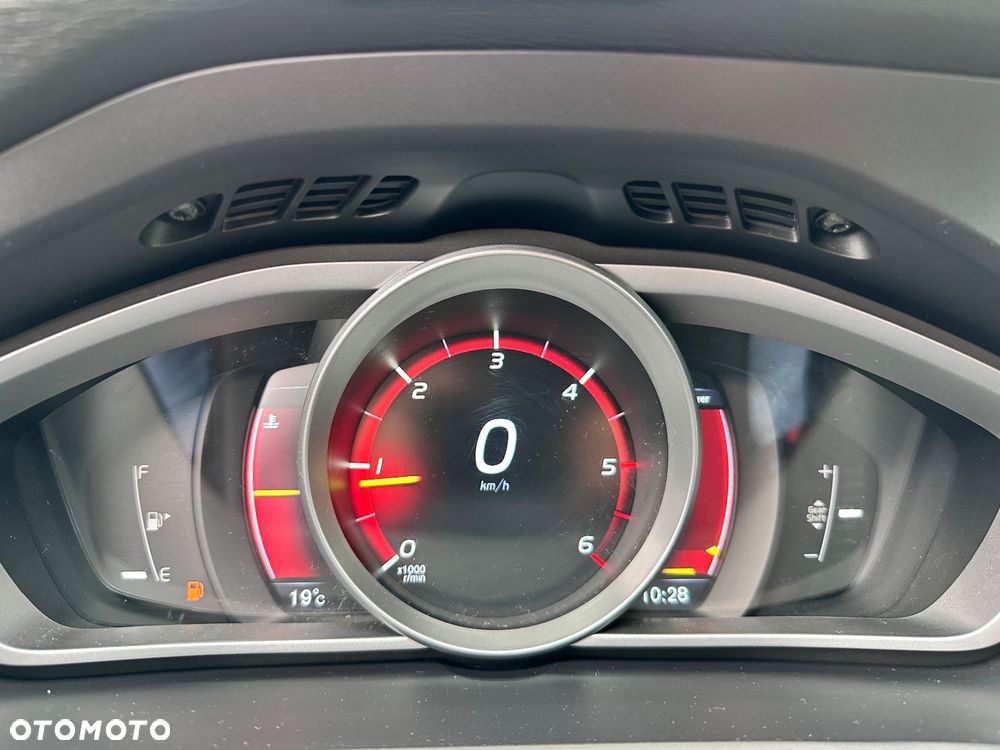 Volvo V40 D2 Kinetic - 22
