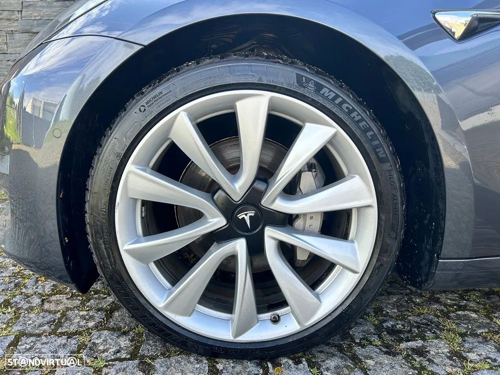 Tesla Model 3 Long Range AWD Dual Motor - 28