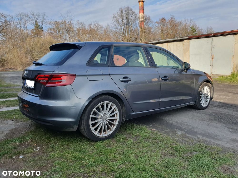 Audi A3 Sportback - 3