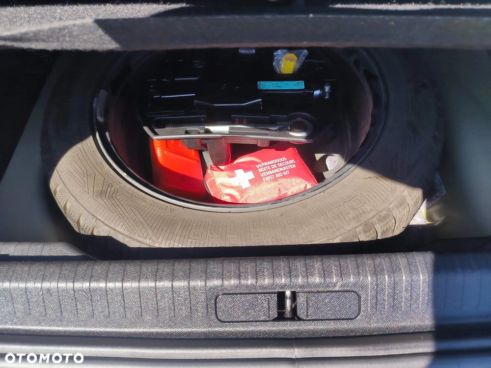 Citroën C4 PureTech 100 Stop&Start LIVE PACK - 19