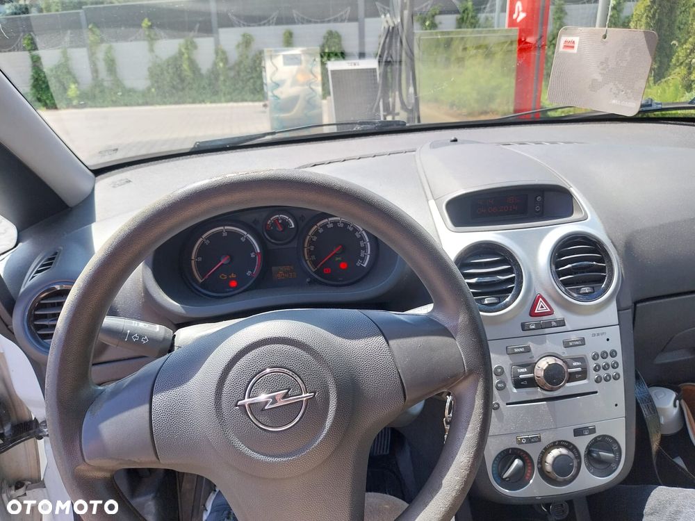Opel Corsa - 11