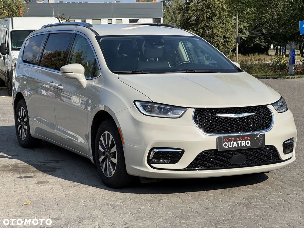 Chrysler Pacifica - 6