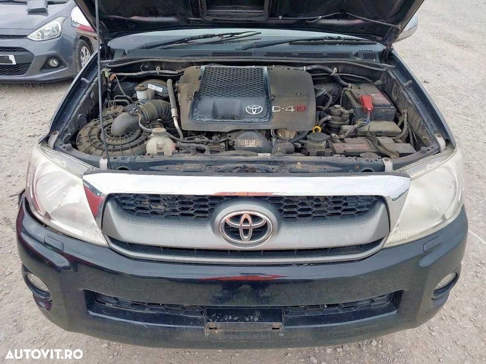 Dezmembrez Toyota hilux  2.5 Diesel 144CP, 2005-2015 - 4