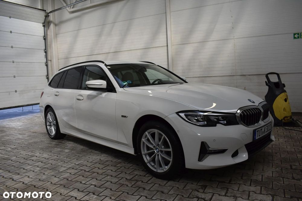 BMW Seria 3 320e Luxury Line - 2