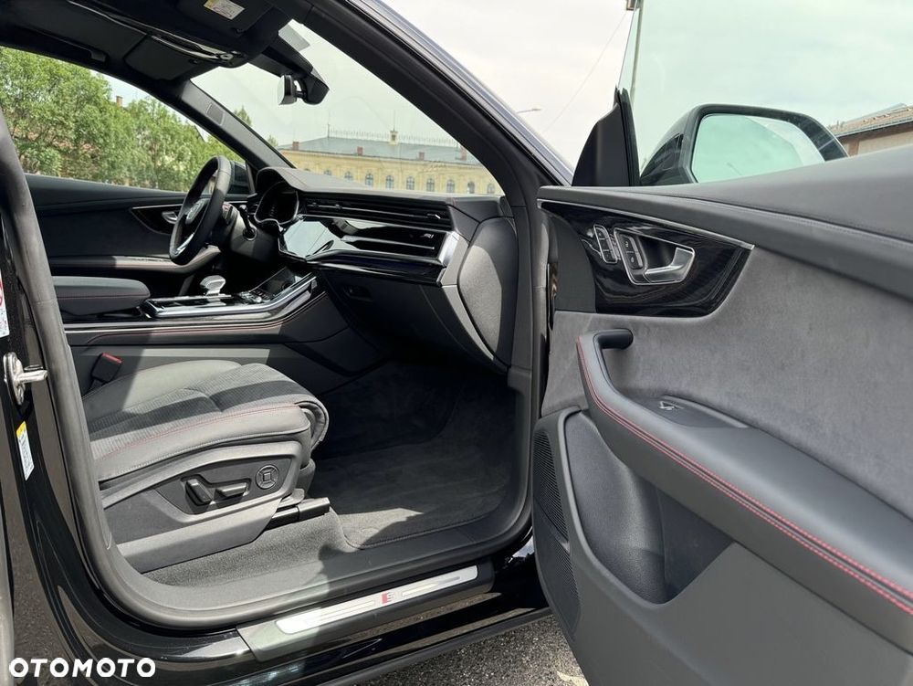 Audi Q8 - 10
