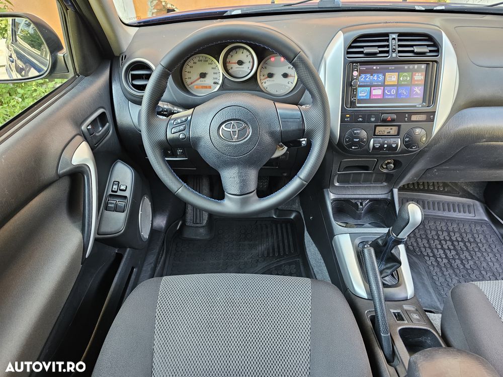 Toyota RAV4 - 7