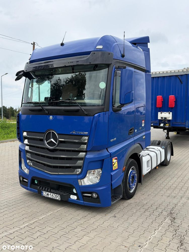 Mercedes-Benz Actros - 1
