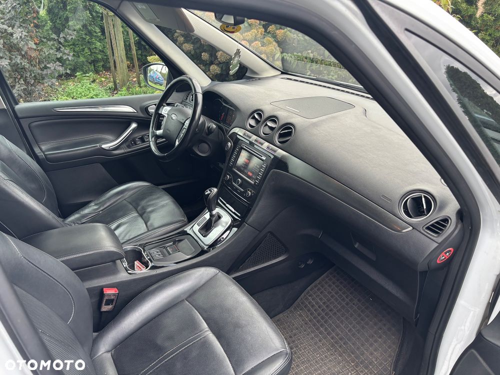 Ford Galaxy - 13
