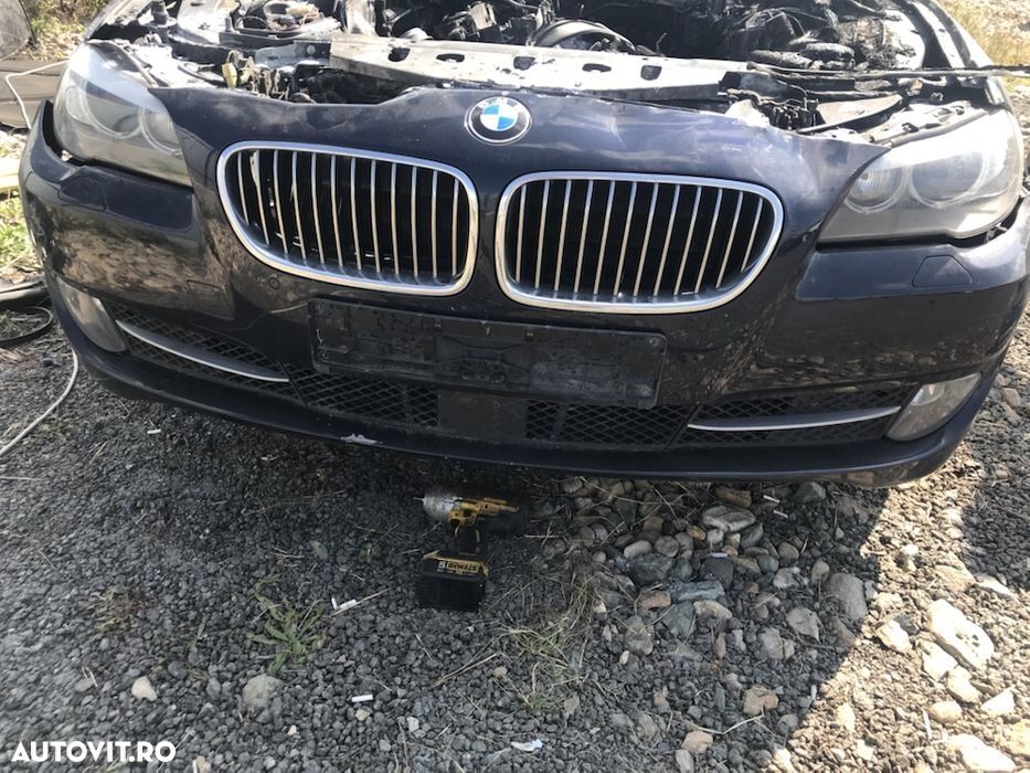 Dezmembram bmw 525 x drive f11 - 3