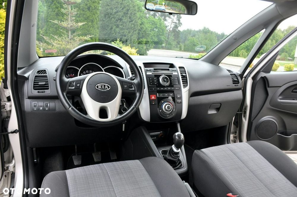 Kia Venga - 28