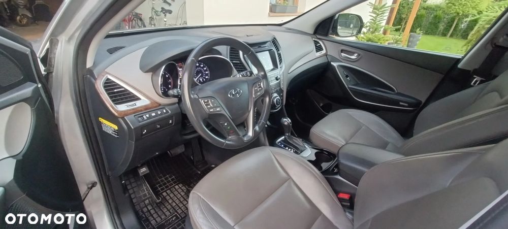 Hyundai Grand Santa Fe - 5