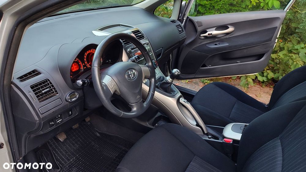 Toyota Auris 1.4 VVT-i Sol - 12