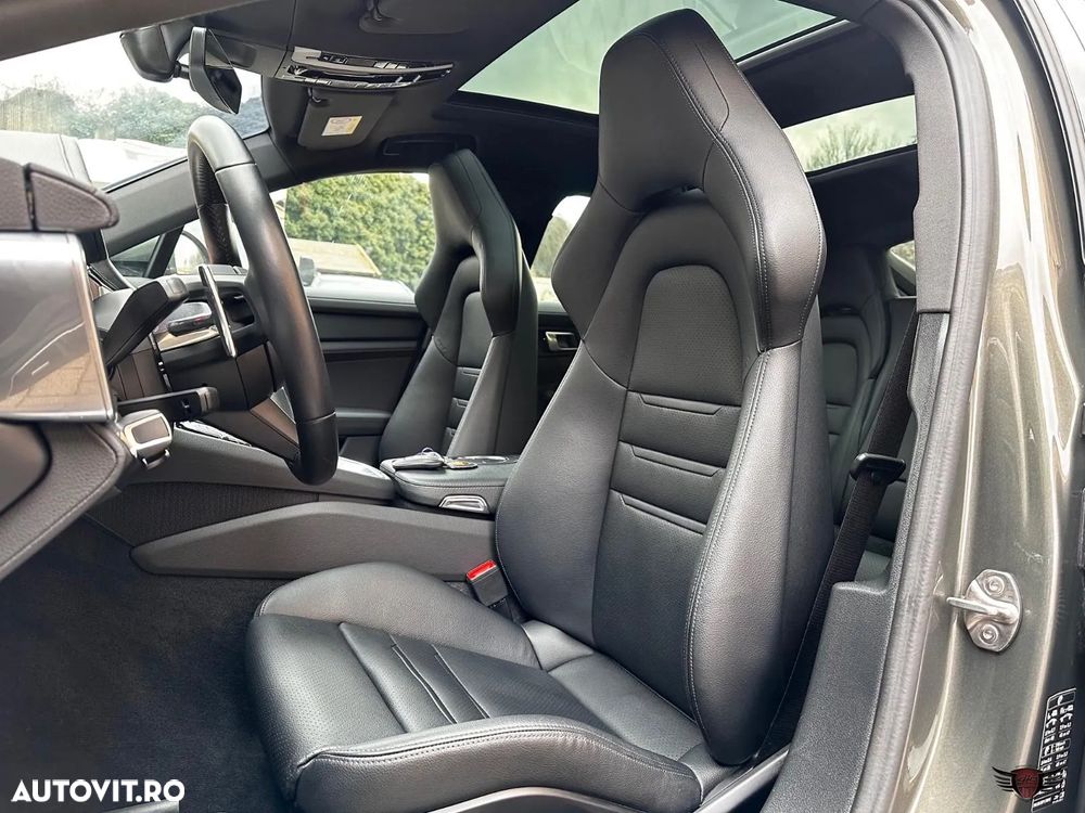 Porsche Panamera 4S Executive - 10