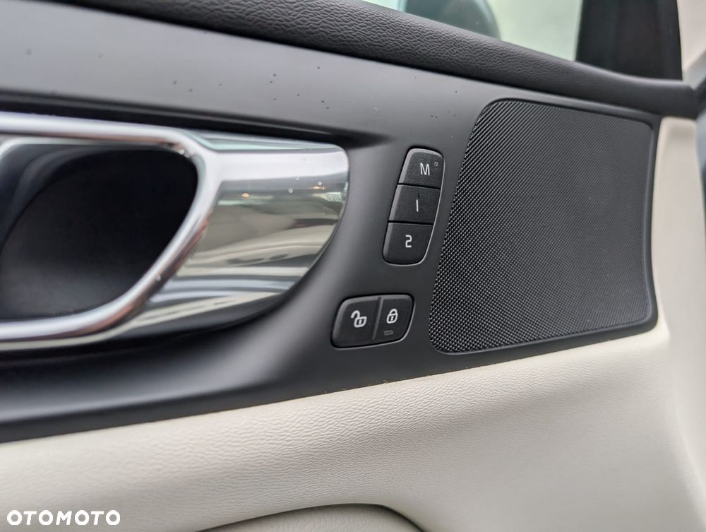 Volvo S60 T5 Momentum Pro - 19