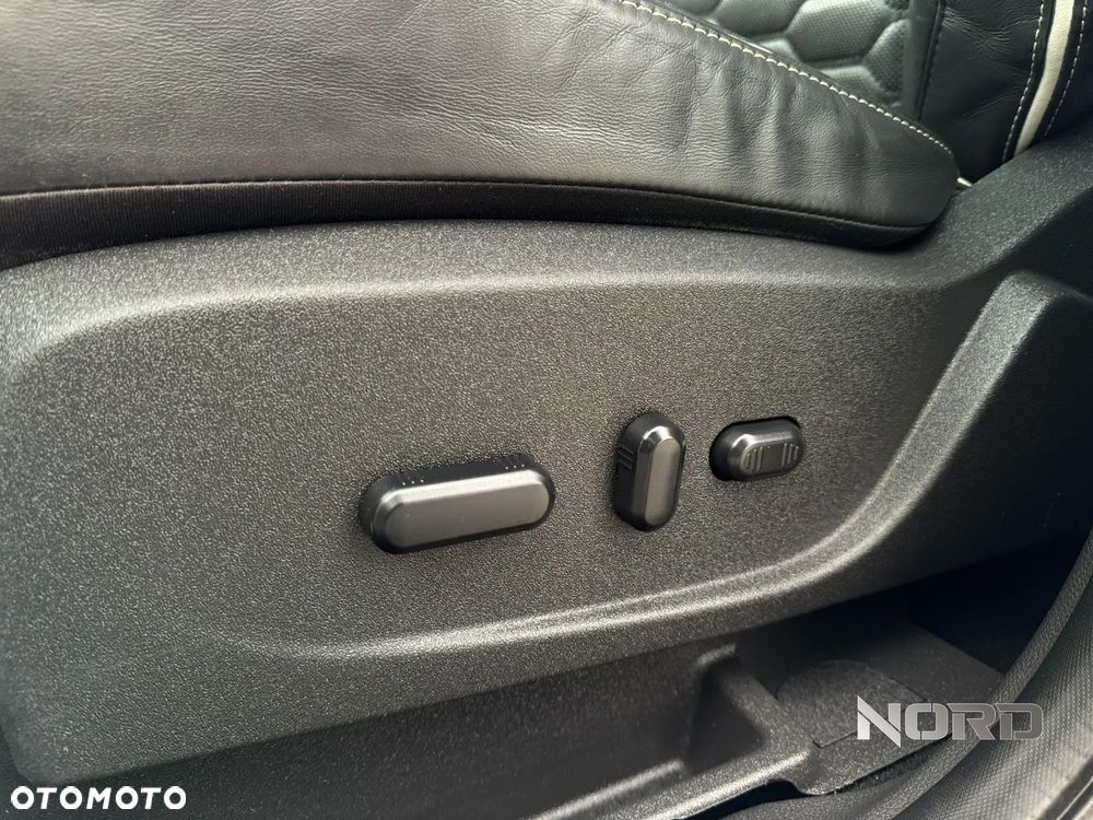 Ford Kuga 2.0 TDCi 4x4 Vignale - 23