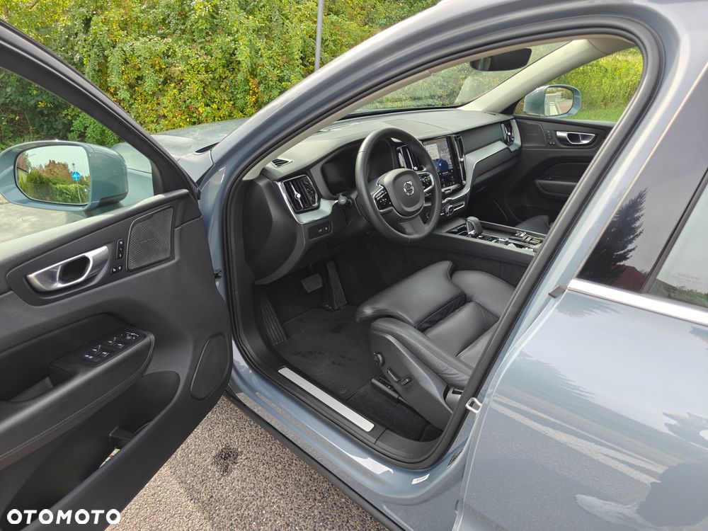 Volvo XC 60 T8 AWD Recharge Ultimate Bright - 6