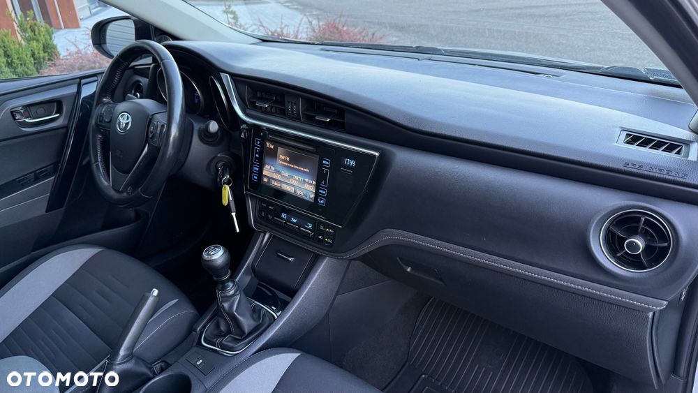 Toyota Auris 1.6 Comfort - 14