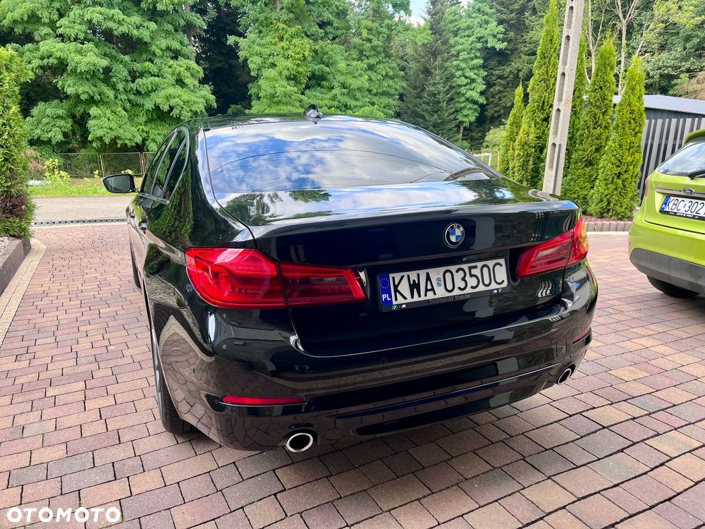 BMW Seria 5 520d xDrive Luxury Line - 11