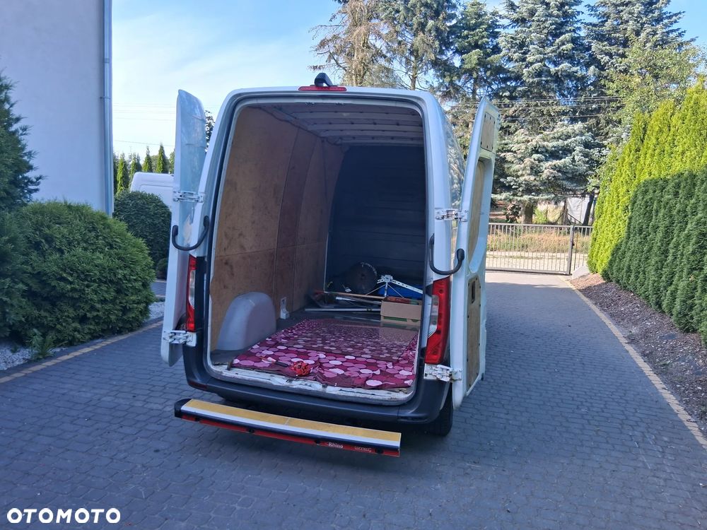 Mercedes-Benz Sprinter - 4