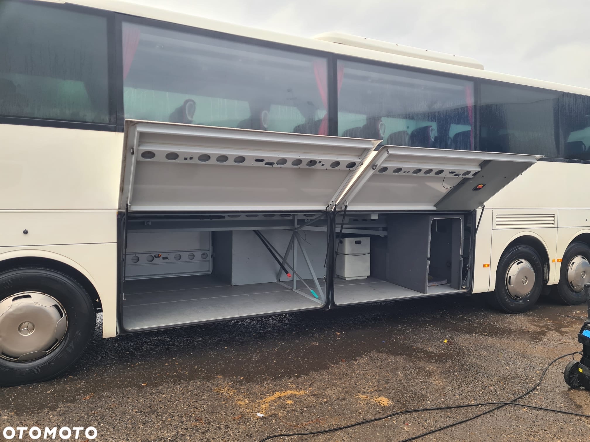 Mercedes-Benz Tourismo - 3