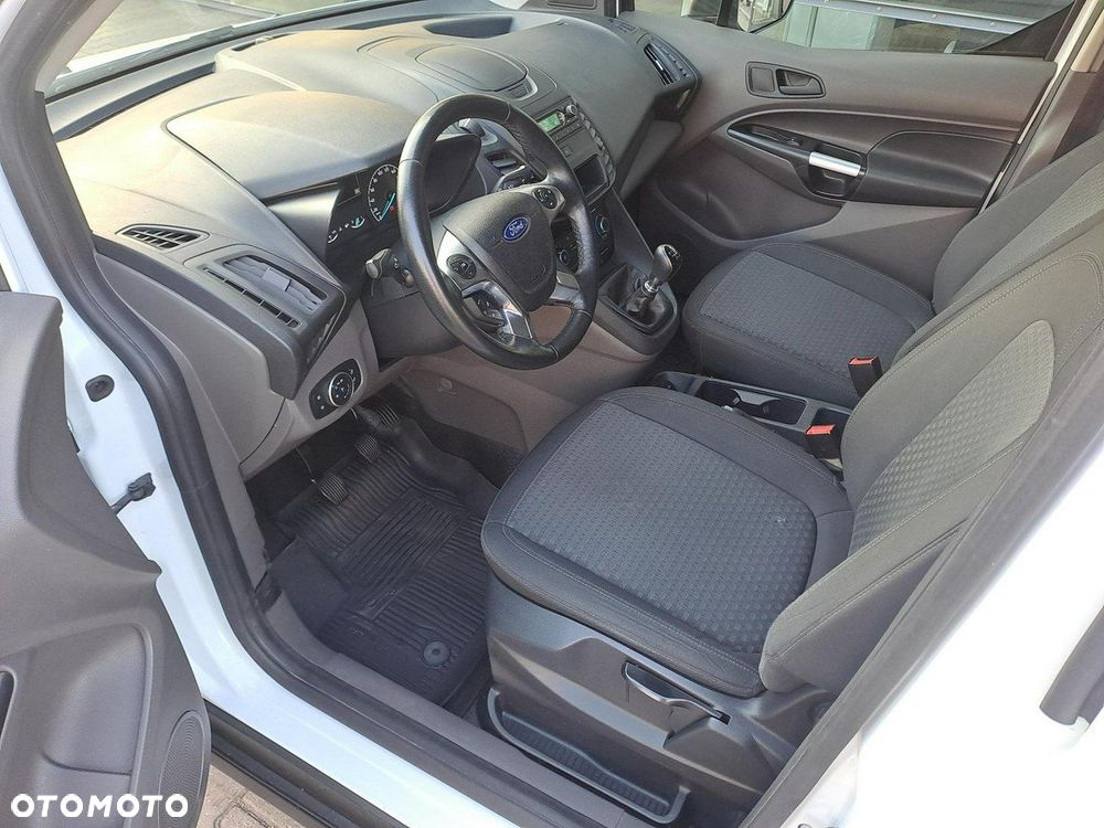 Ford Transit Connect - 9