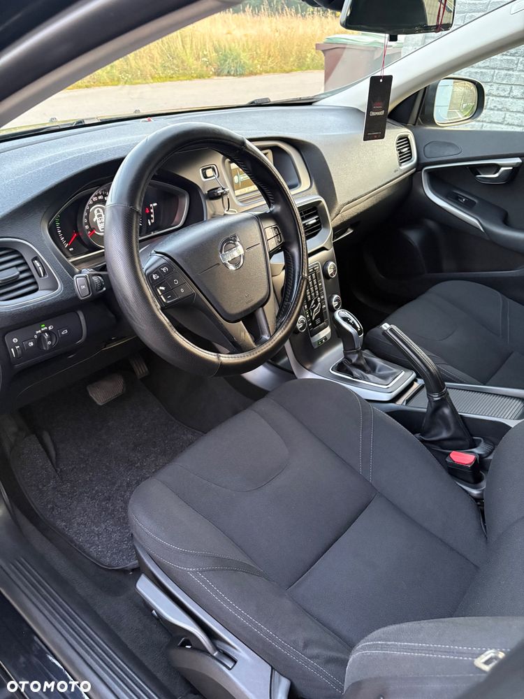 Volvo V40 - 16