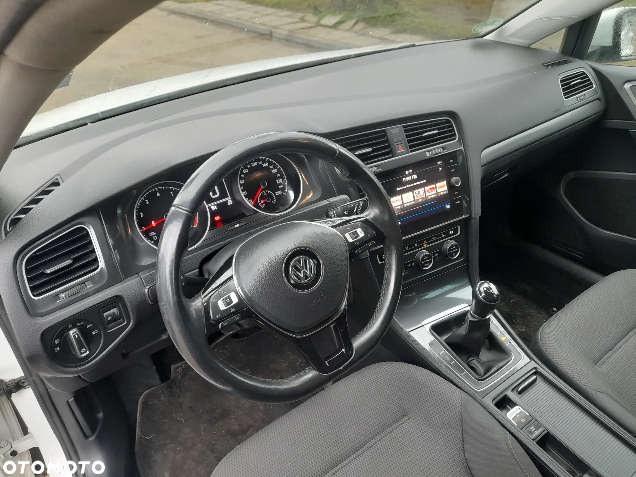 Volkswagen Golf 1.0 TSI (BlueMotion Technology) Comfortline - 8