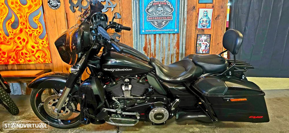Harley-Davidson STREET GLIDE 114 CVO - 2