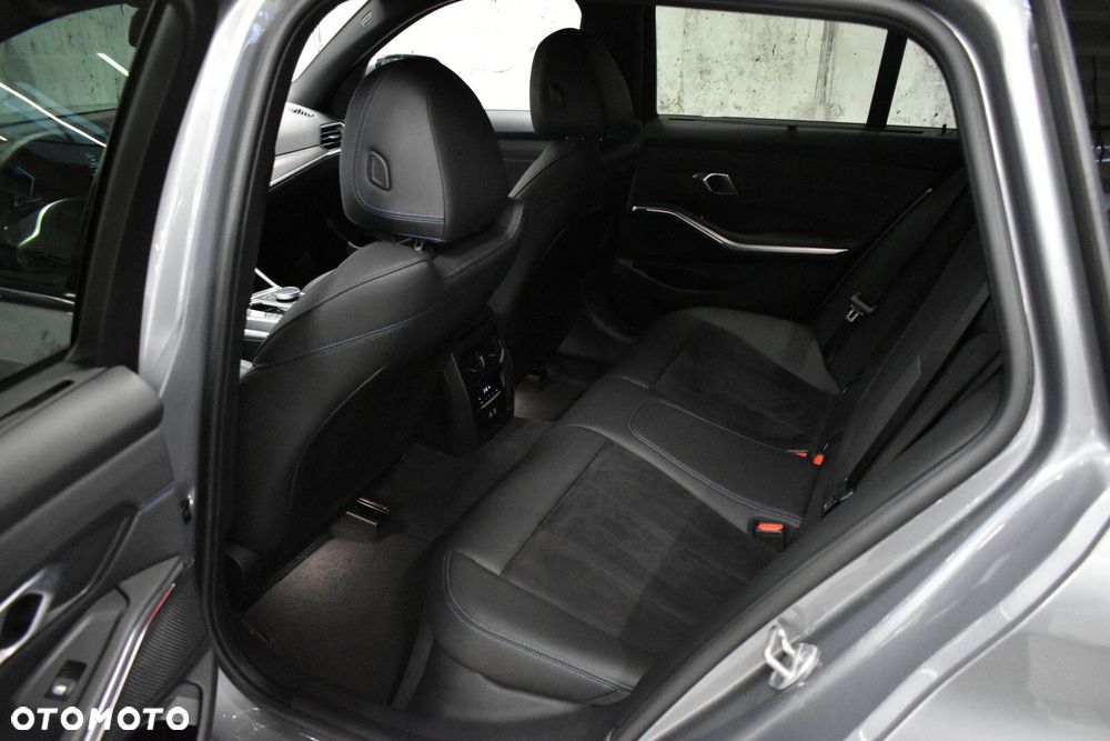 BMW Seria 3 320d xDrive mHEV sport - 22