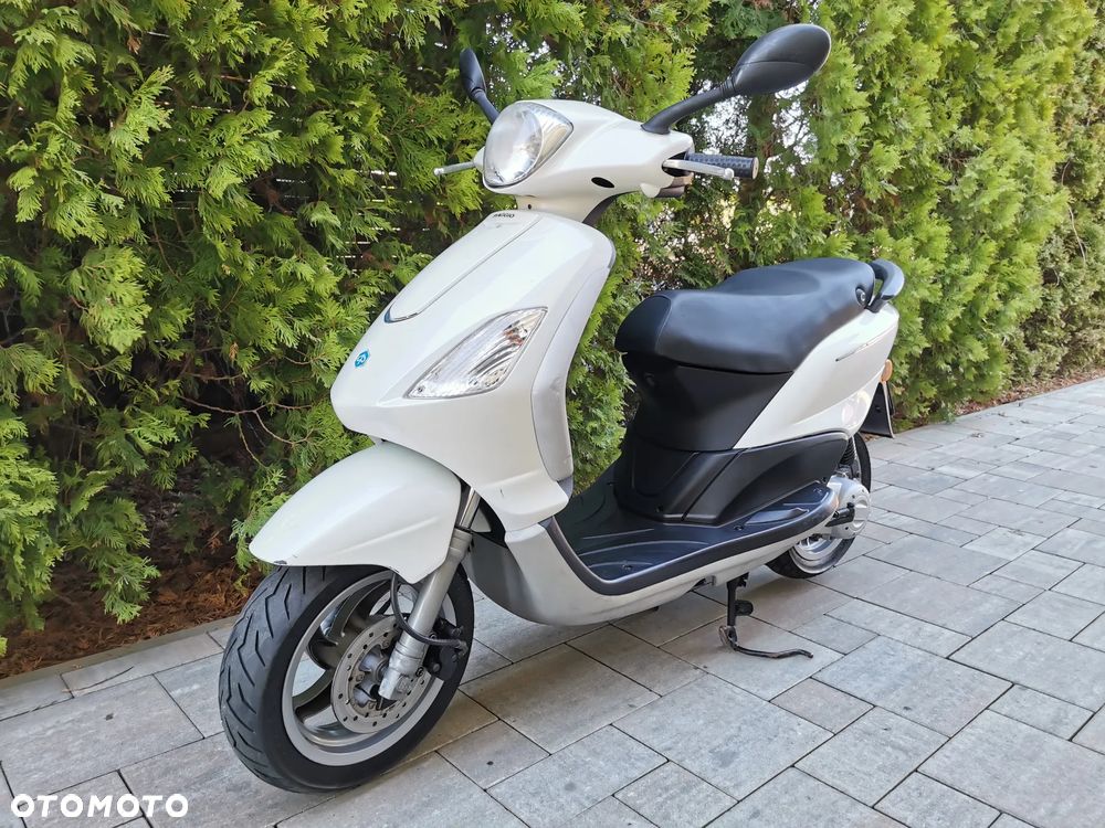 Piaggio FLY - 4