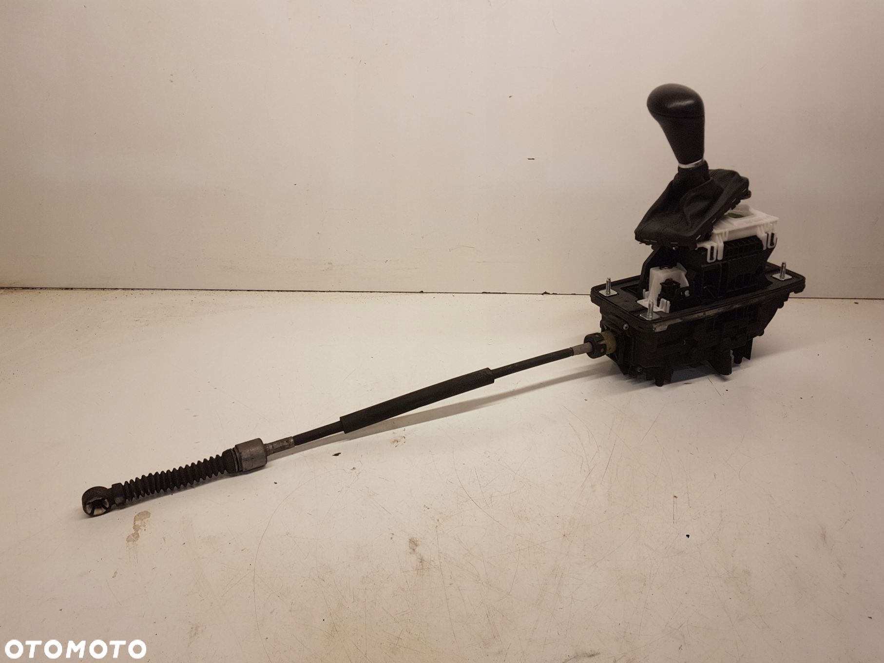 WYBIERAK BIEGÓW LEWAREK AUDI A4 B8 A5 8K2713041AD - 1