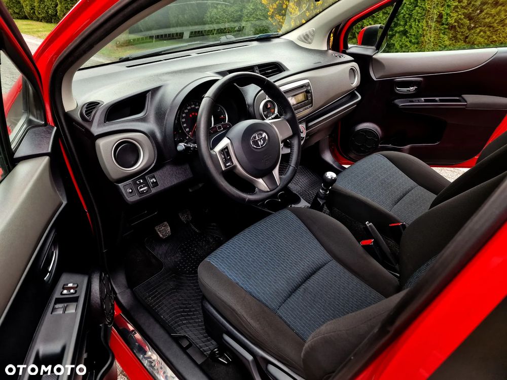 Toyota Yaris 1.4 D-4D Luna EU5 - 5