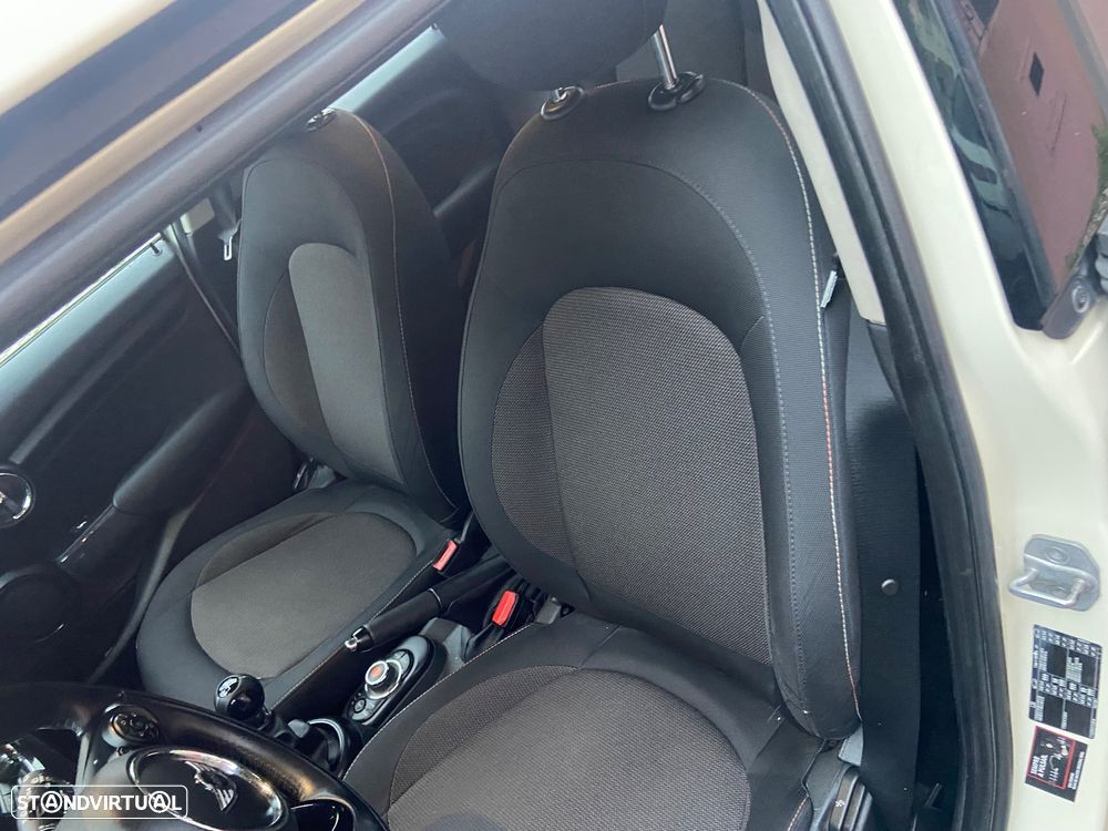 MINI 5 Portas One D - 4