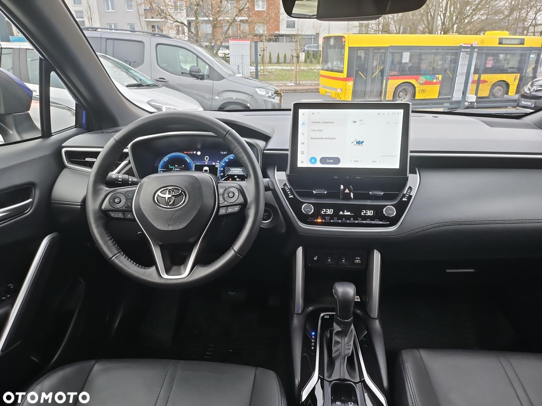 Toyota Corolla Cross - 13