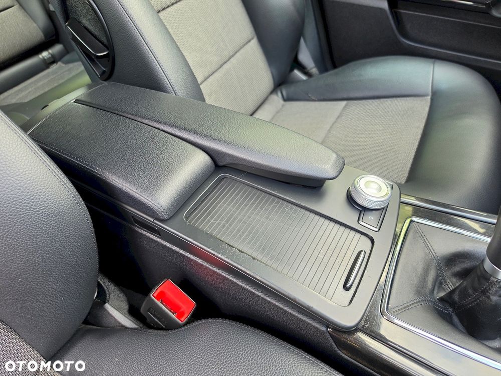Mercedes-Benz Klasa E 250 CDI DPF BlueEFFICIENCY Avantgarde - 30