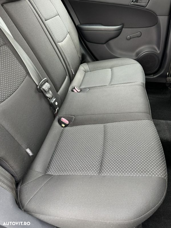 Hyundai i30 i30cw 1.4 blue Comfort - 16