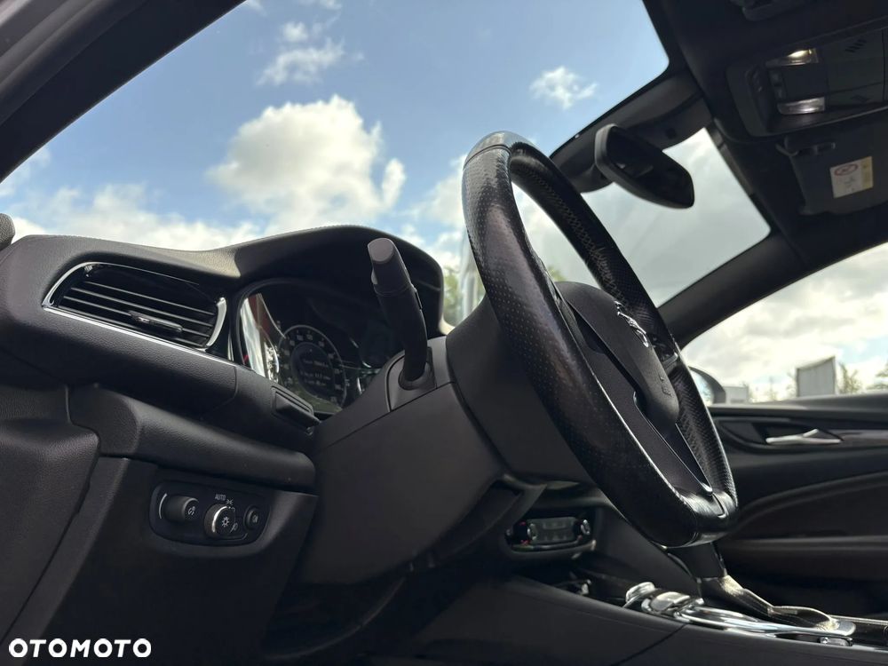 Opel Insignia 2.0 T 4x4 Exclusive S&S - 10