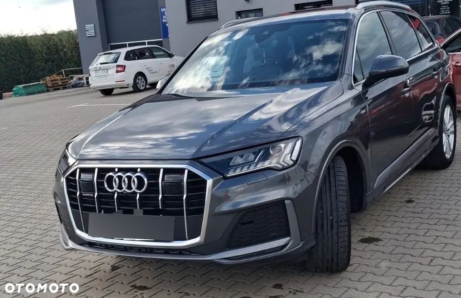 Audi Q7 - 1