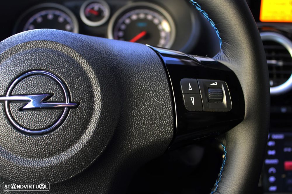 Opel Corsa 1.6 Turbo OPC - 33