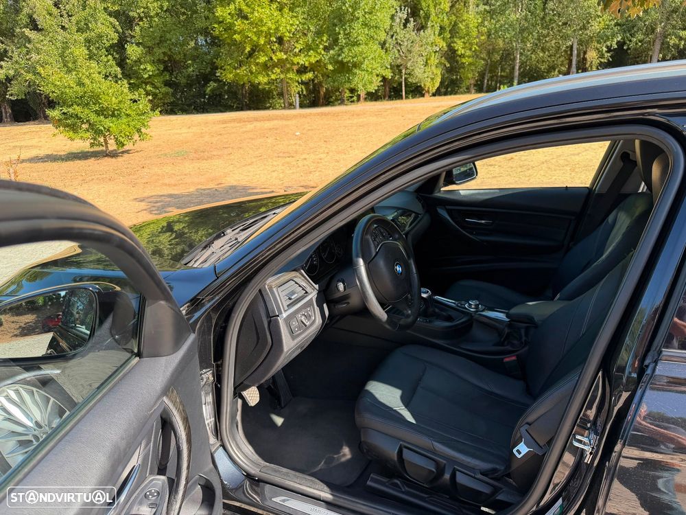 BMW 320 d Line Luxury - 18