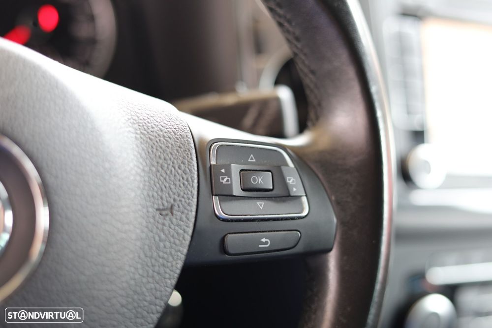 VW Tiguan 2.0 TDi Sport BlueMotion - 34