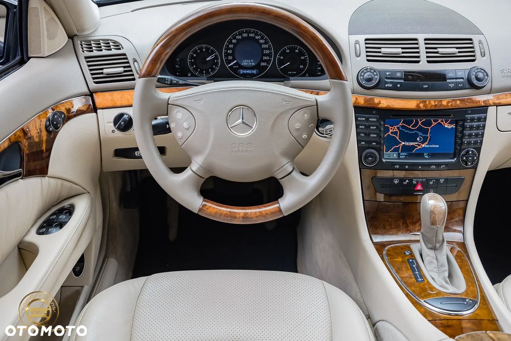 Mercedes-Benz Klasa E - 9