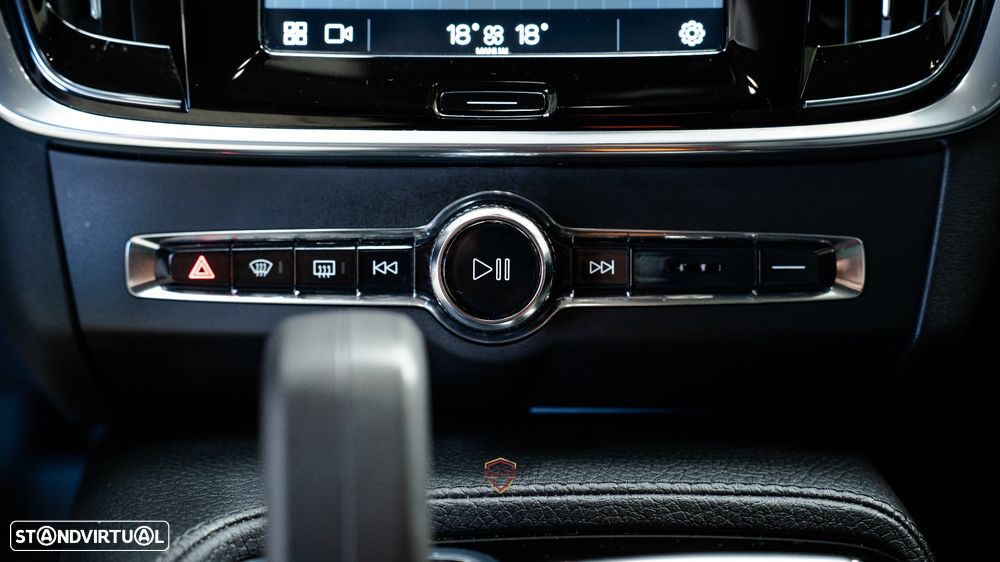 Volvo V90 2.0 T6 PHEV Inscription AWD - 36