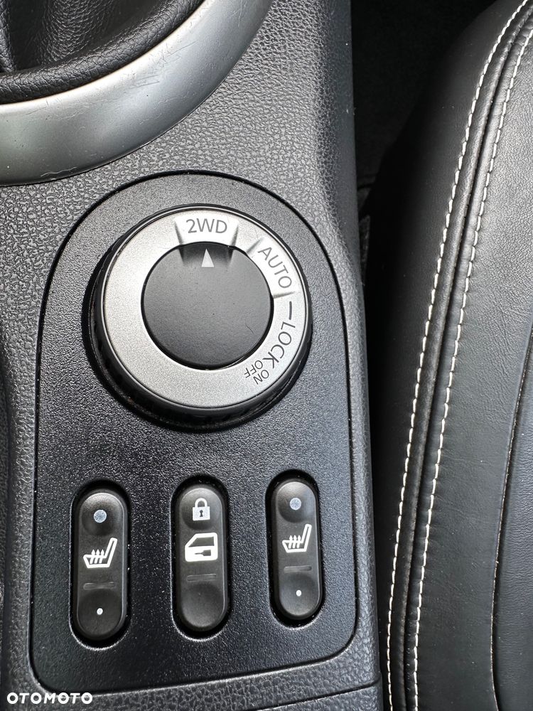 Nissan Qashqai 1.6 dCi 4 x 4 DPF Start/Stop tekna - 38