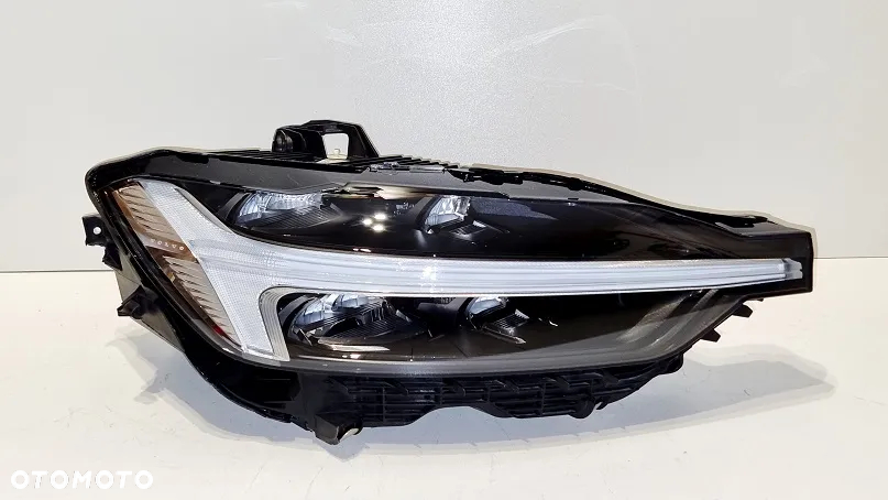 REFLEKTOR PRAWY LEWY MID LED VOLVO XC60 II LIFT 20- EUROPA - 7