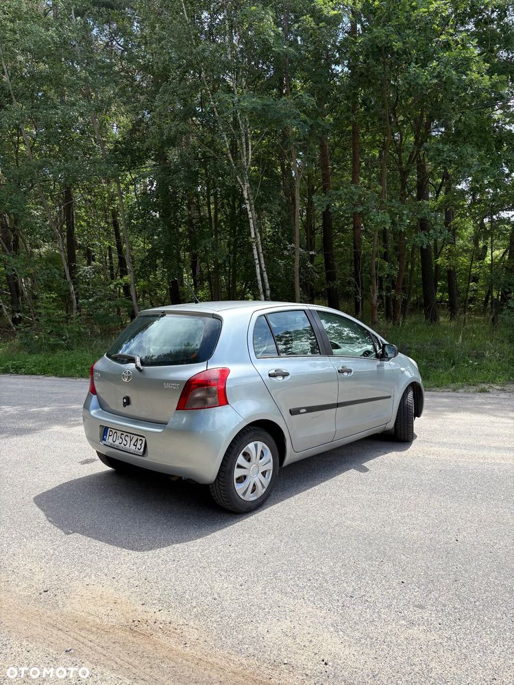 Toyota Yaris 1.3 Luna A/C - 4