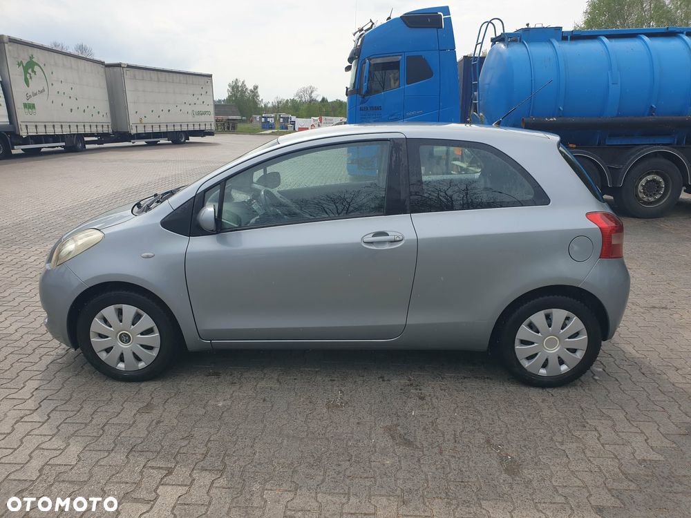 Toyota Yaris - 3