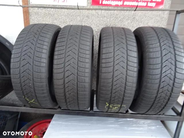 225/45/R18 95H RSC Pirelli Winter Sotto Zero 3 - 1
