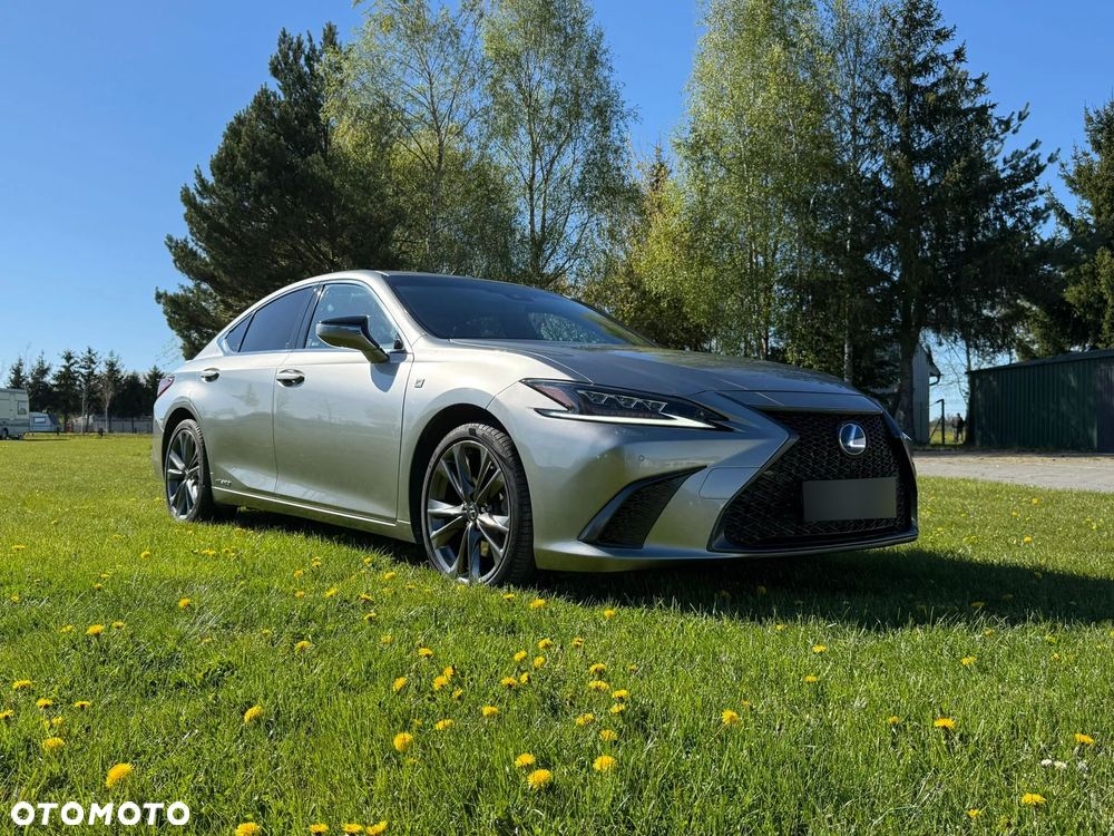 Lexus ES 300h F Sport - 10